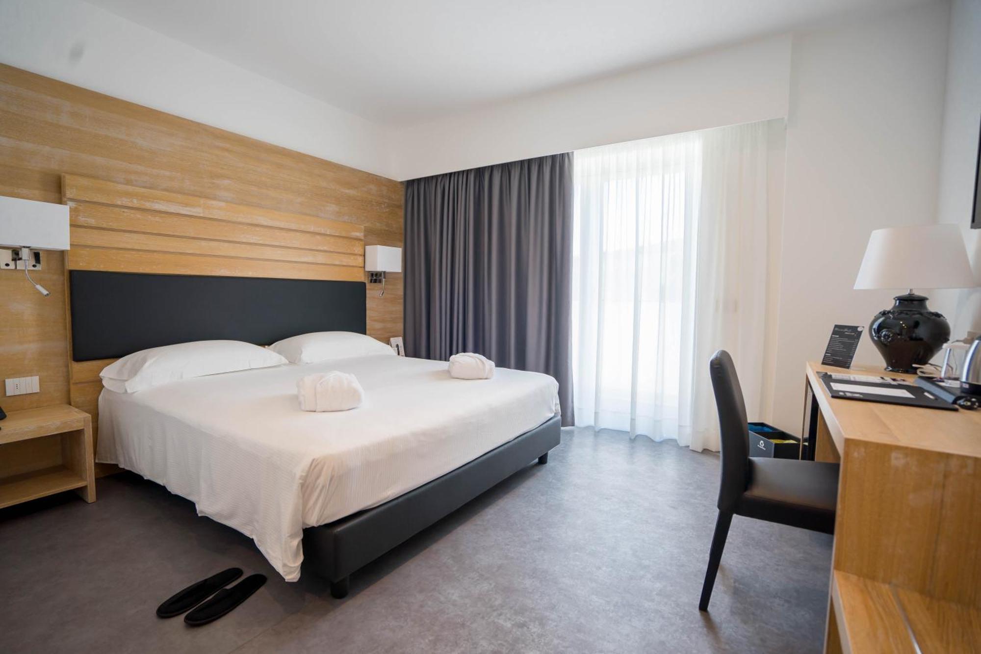 Pm Hotel Катандзаро Экстерьер фото
